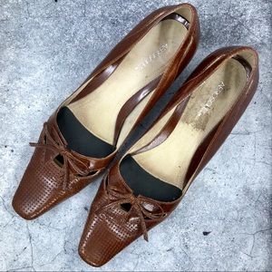 Brown Aerosoles pumps, size 8.